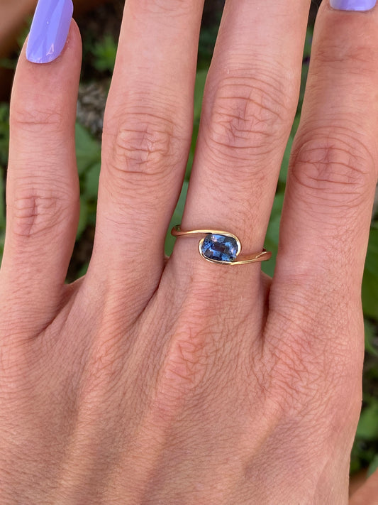 Ollie: 14k wavy dark blue cushion spinel ring size 6.5