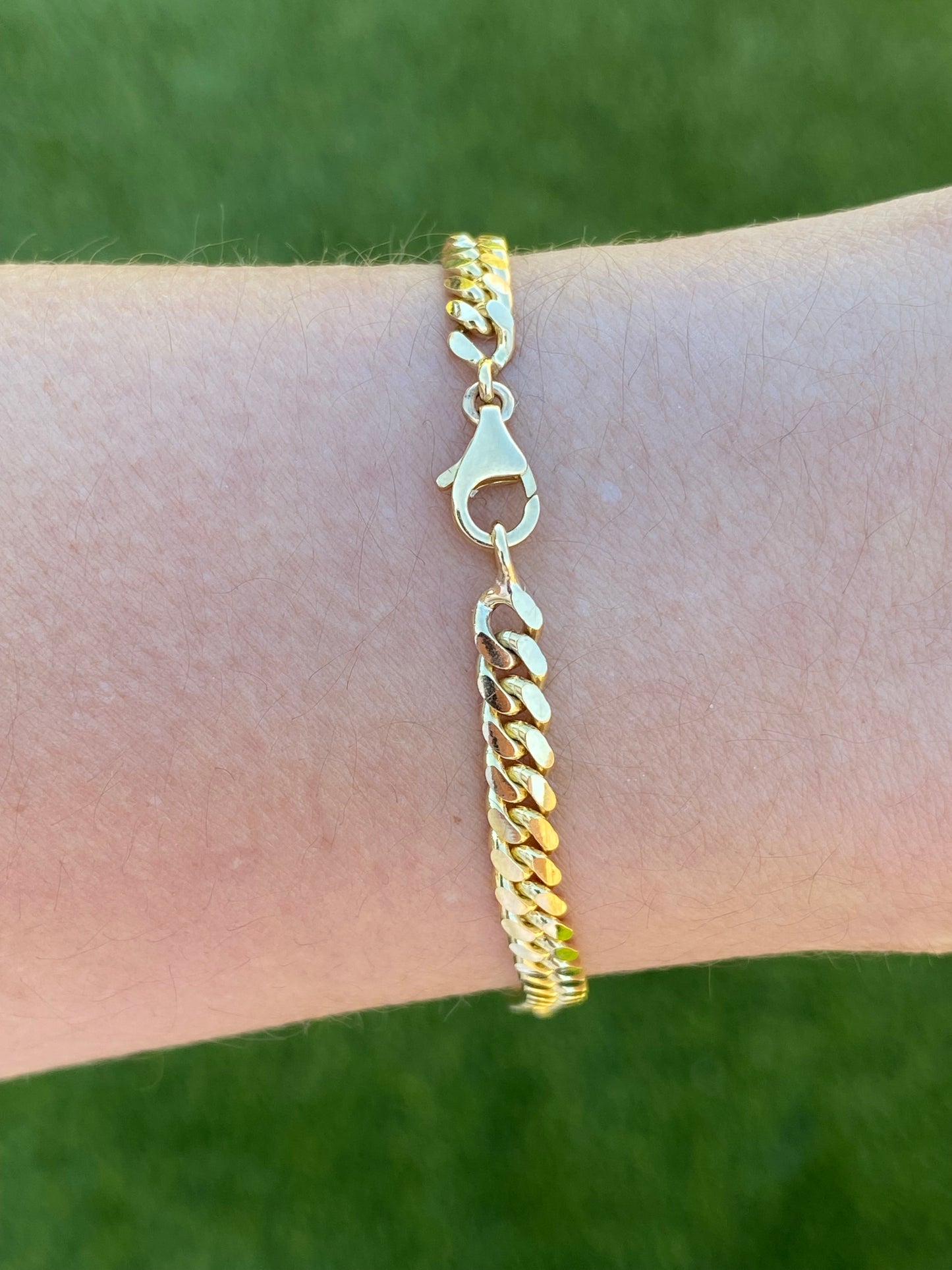 River: 14k Gold Bezel Heart Gemstone Slider Curb Bracelet