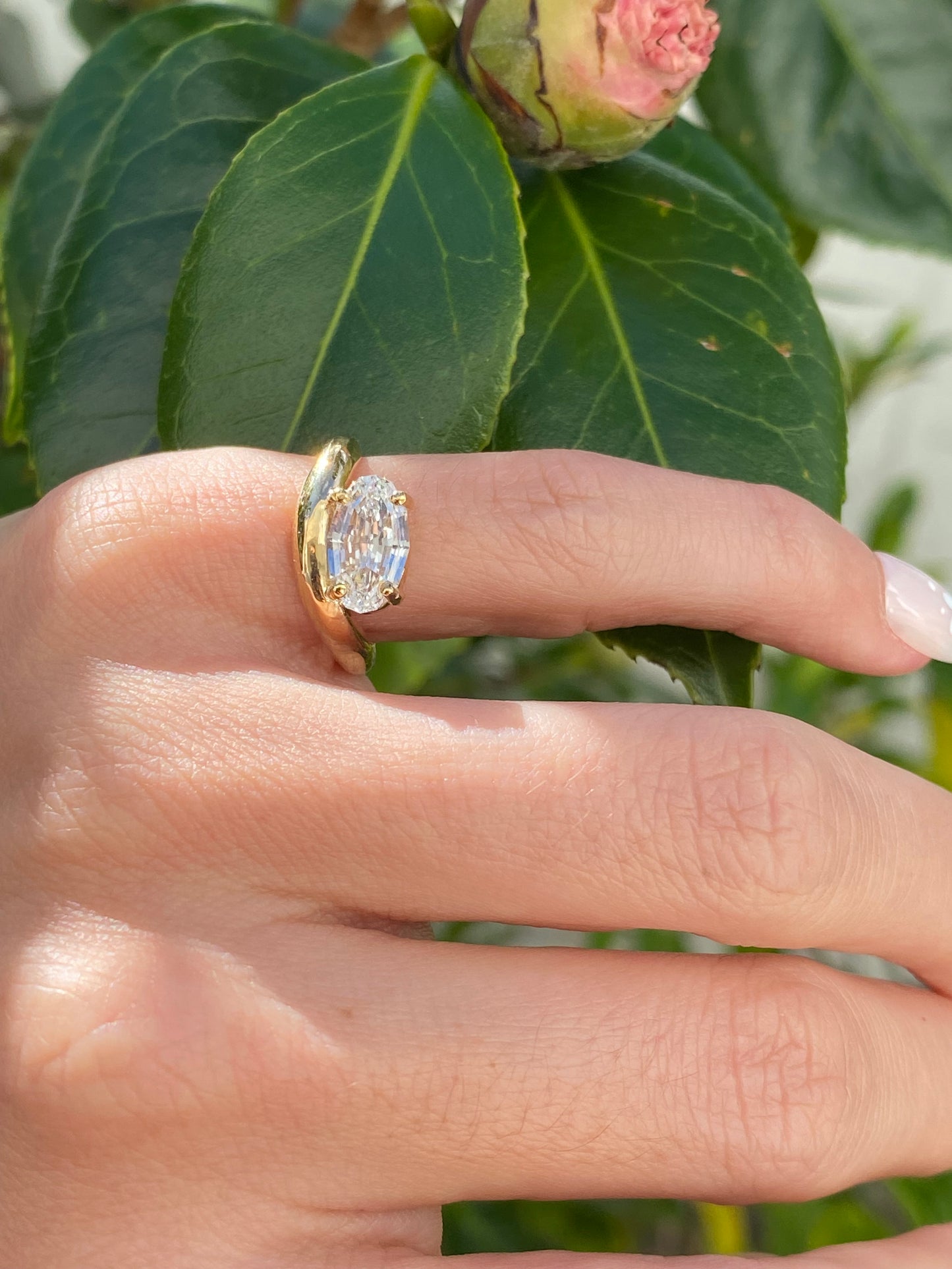 Billie : 14k Gold Step-Cut Moval Diamond Pinky Ring