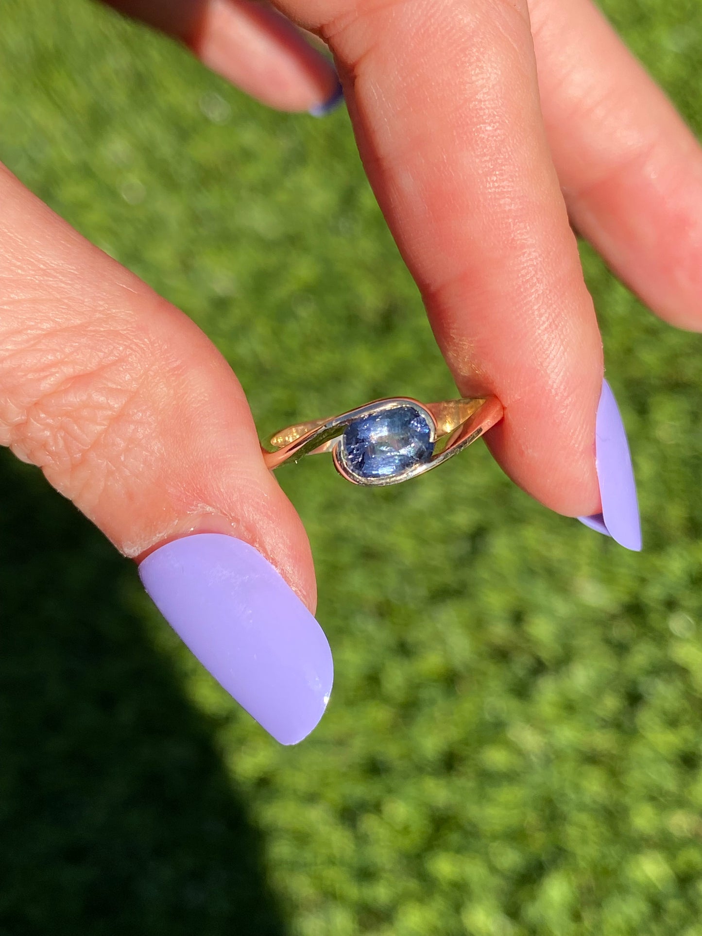 Ollie: 14k wavy dark blue cushion spinel ring size 6.5