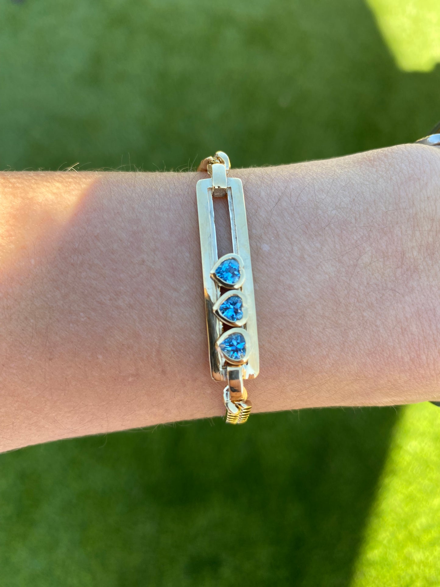 River: 14k Gold Bezel Heart Gemstone Slider Curb Bracelet