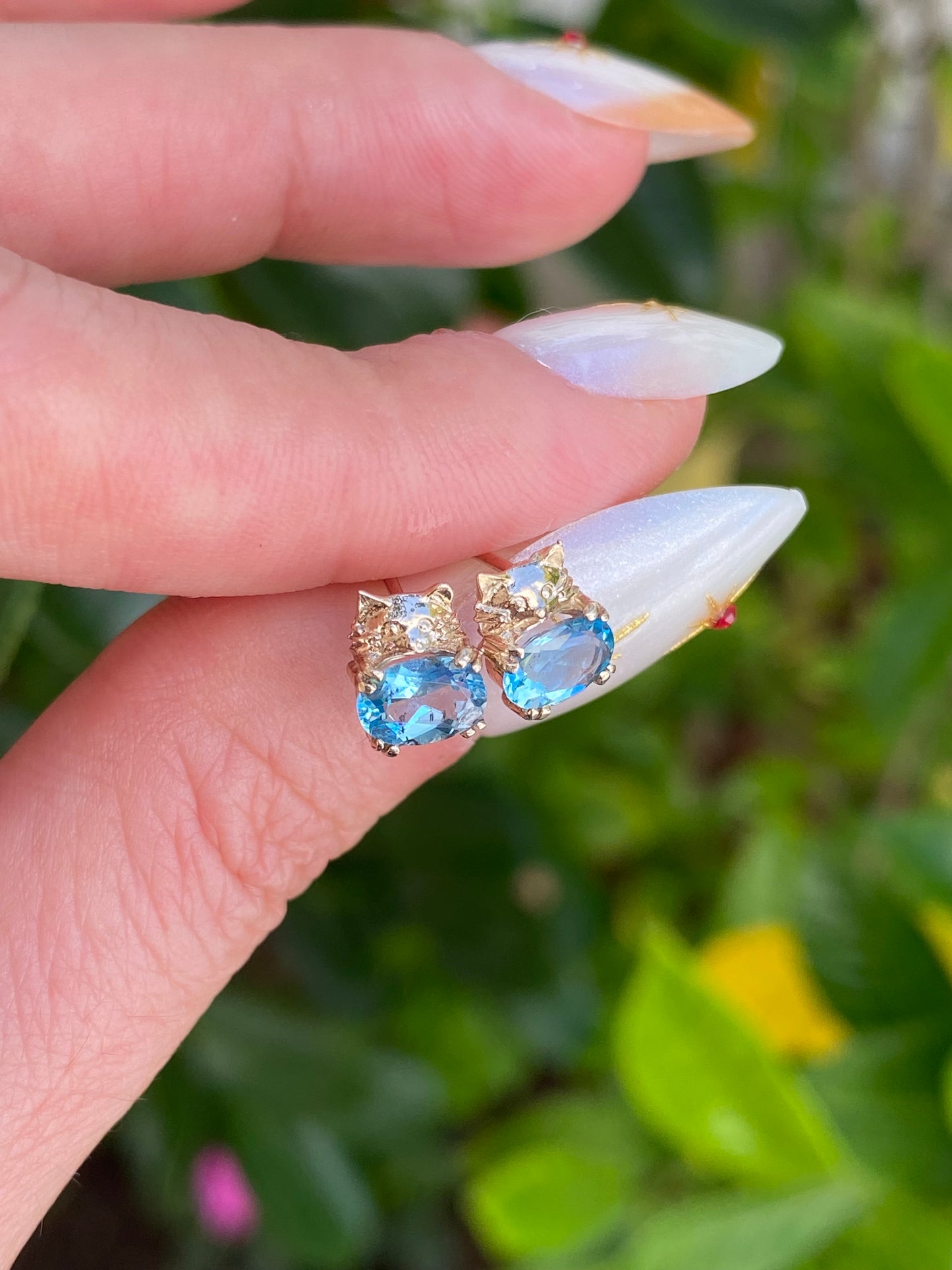 14k Gold Gemstone Kitty Cat Stud Earring