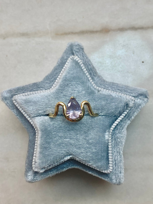 Athena: 14k Gold Wavy Gray Purple Pear Spinel Ring