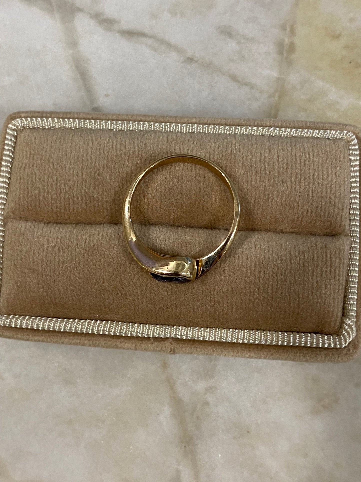 Ollie: 14k wavy dark blue cushion spinel ring size 6.5