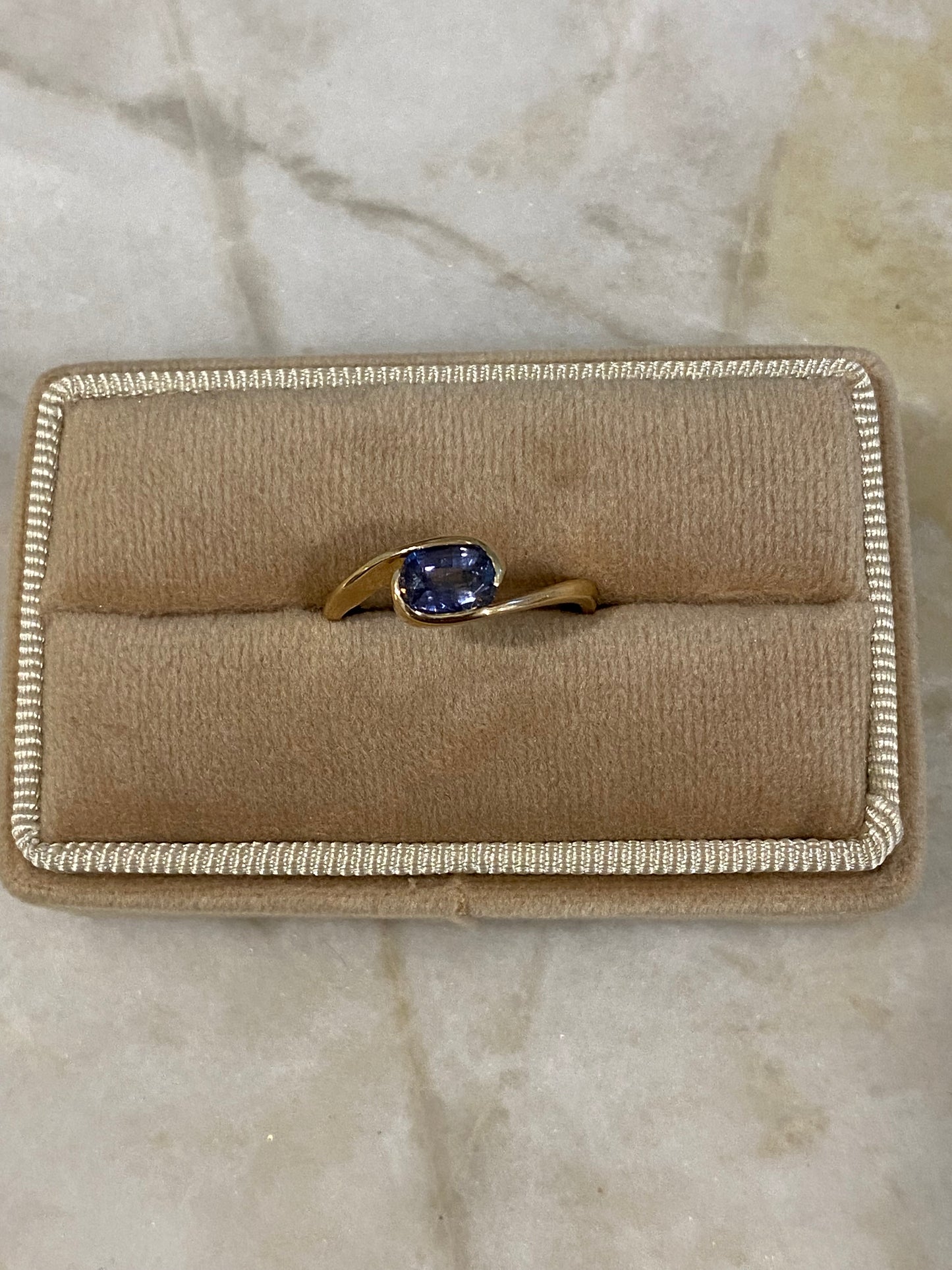 Ollie: 14k wavy dark blue cushion spinel ring size 6.5